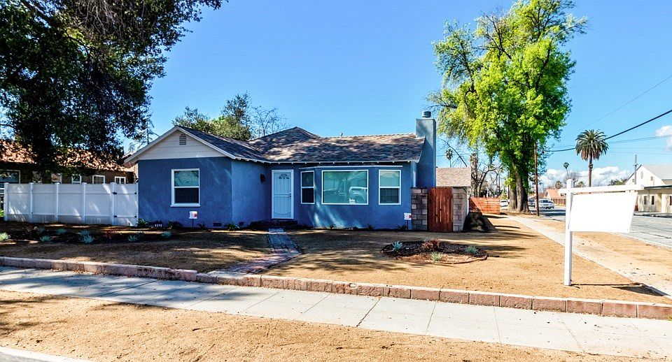 1st image of 305 S Carmalita St