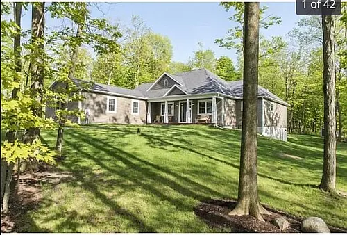 117 Beardsley Ln Photo 1