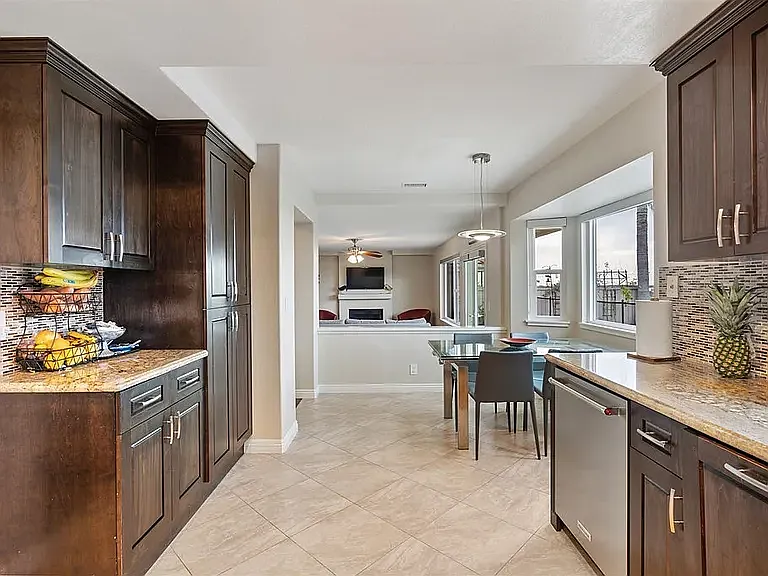1588 Bella Vista Dr — Photo 7