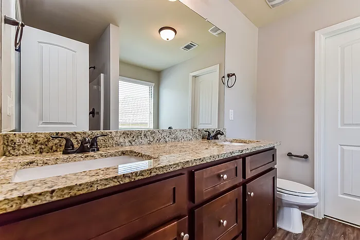424 Concord Ter — Photo 10