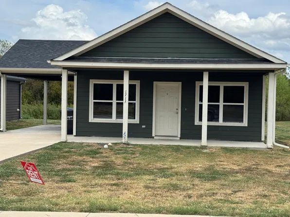 1715 Brennan Cir, Greenville, TX 75401