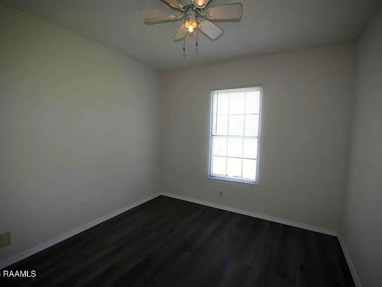 3467 Cleopha Rd — Photo 3