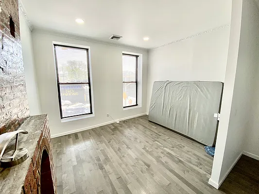 Rented by Compass | media 5