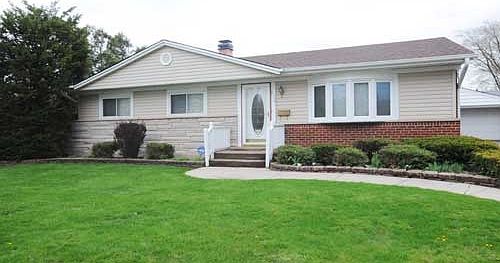 1st image of 873 Leahy Cir