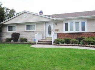 873 Leahy Cir, Des Plaines, IL