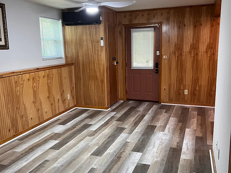 Fairway Rd — Photo 16