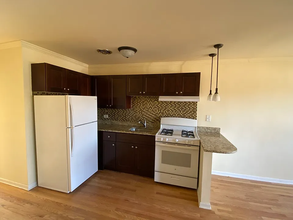 8500 Waukegan Rd