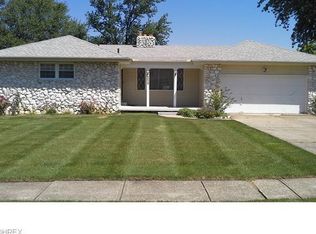 4030 Woodstock Dr, Lorain, OH