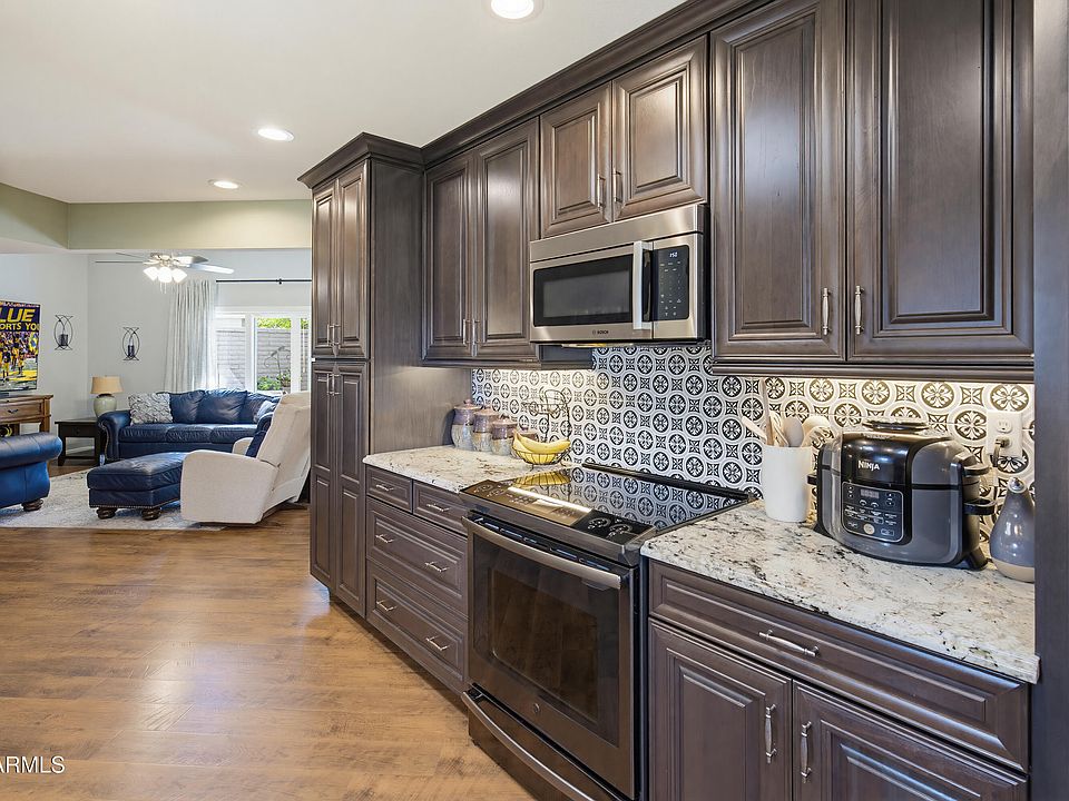 1st image of 10305 W HUTTON Drive
