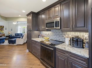 10305 W Hutton Dr, Sun City, AZ 85351