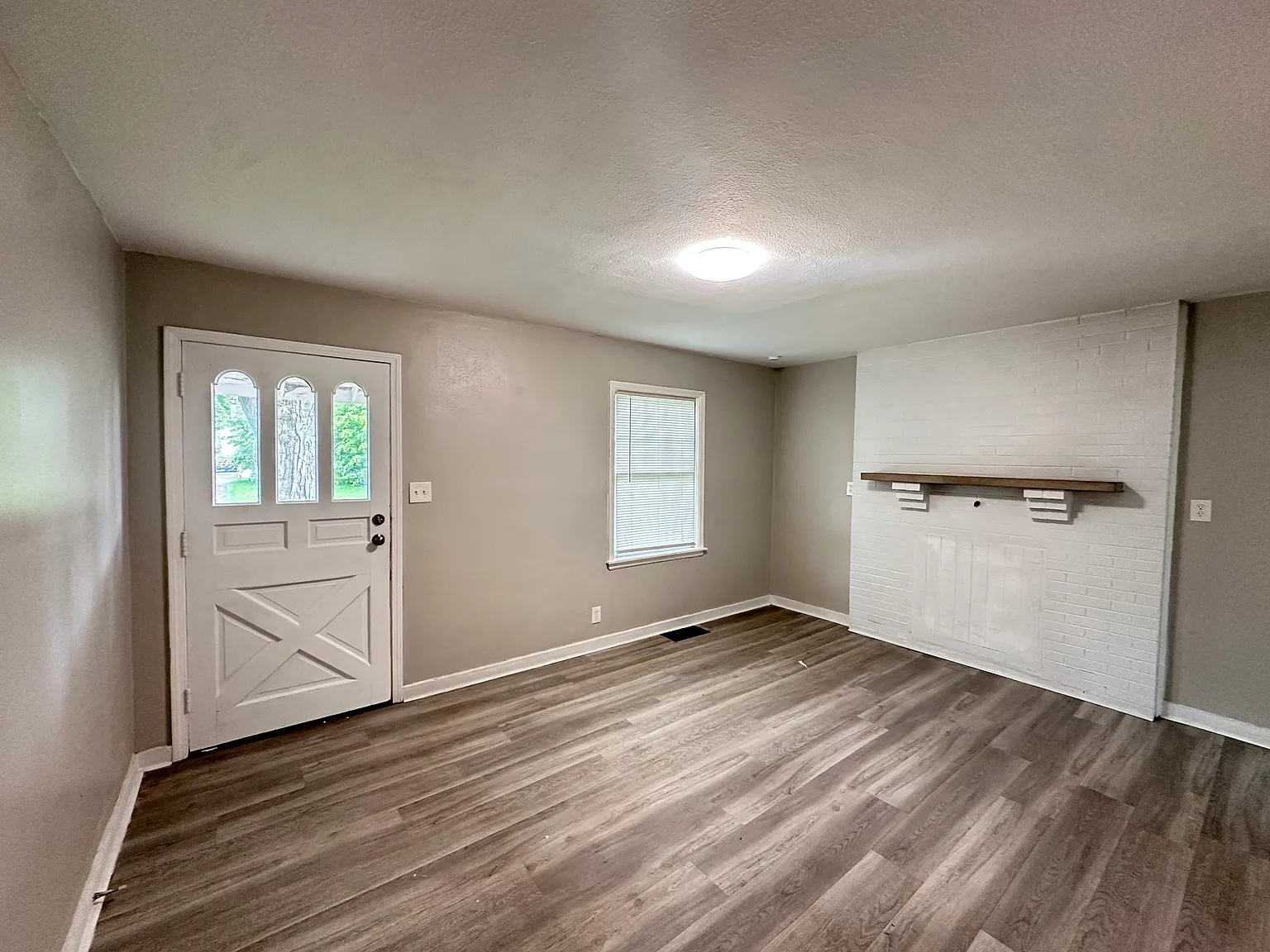 2 bed, 954 sqft, $1,300 — Photo 4
