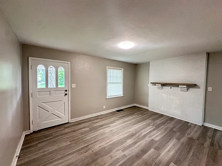 4141 Elliot Ave — Photo 4