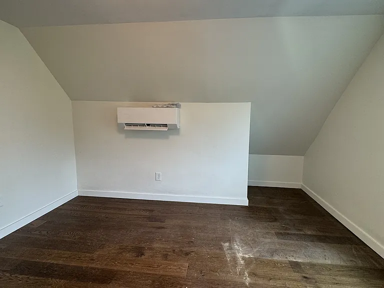 510 Winfield St — Photo 46