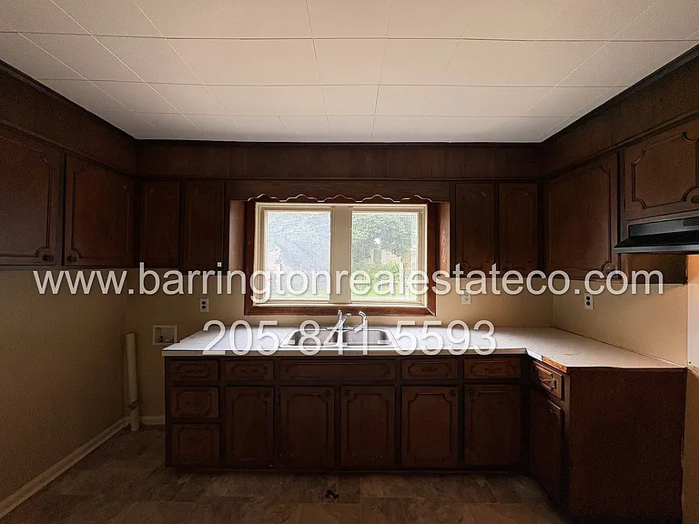 924 Dartmouth Ct — Photo 3