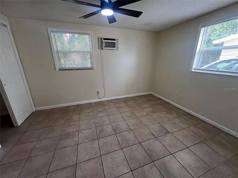 275 Pineapple St #B — Photo 6
