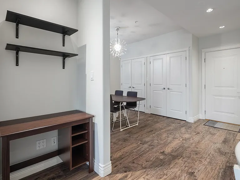 2970 King George Blvd #324 — Photo 10