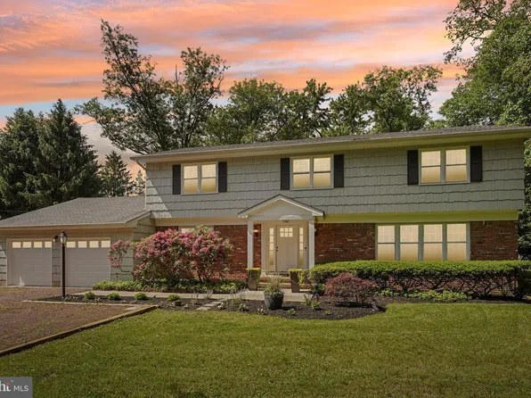 146 Hightstown Rd, West Windsor, NJ 08550