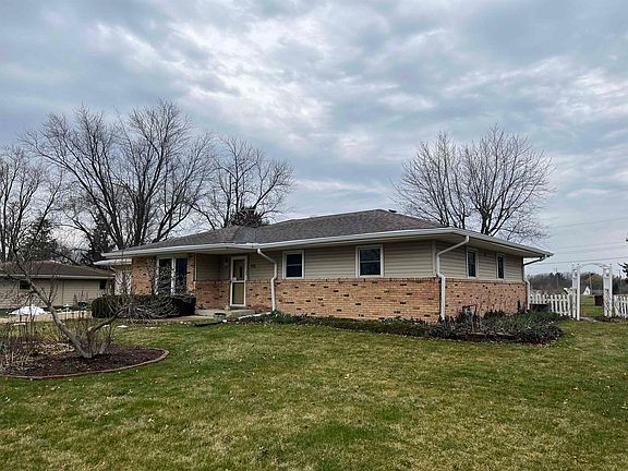 2nd image of 773 White Swan Ln