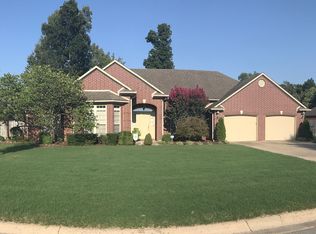 3700 Charleston Dr, Jonesboro, AR 72404