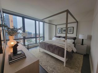 906 W Randolph St #2601, Chicago, IL 60607