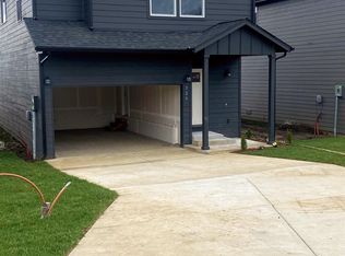 725 S 16th St, Philomath, OR 97370