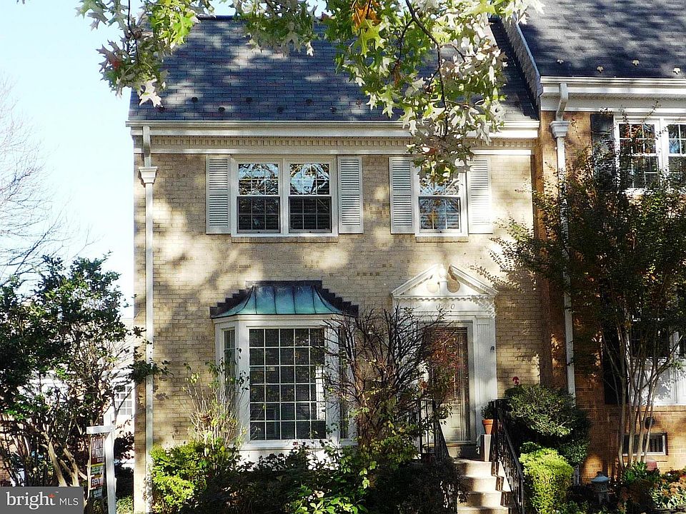 1st image of 7420 Hallcrest Dr