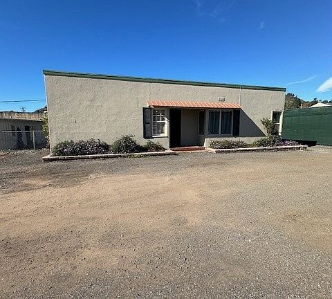 2nd image of 1324 Pepper Dr