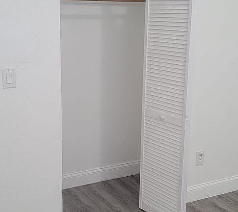 4th image of 1117 NW 3rd Ave #12