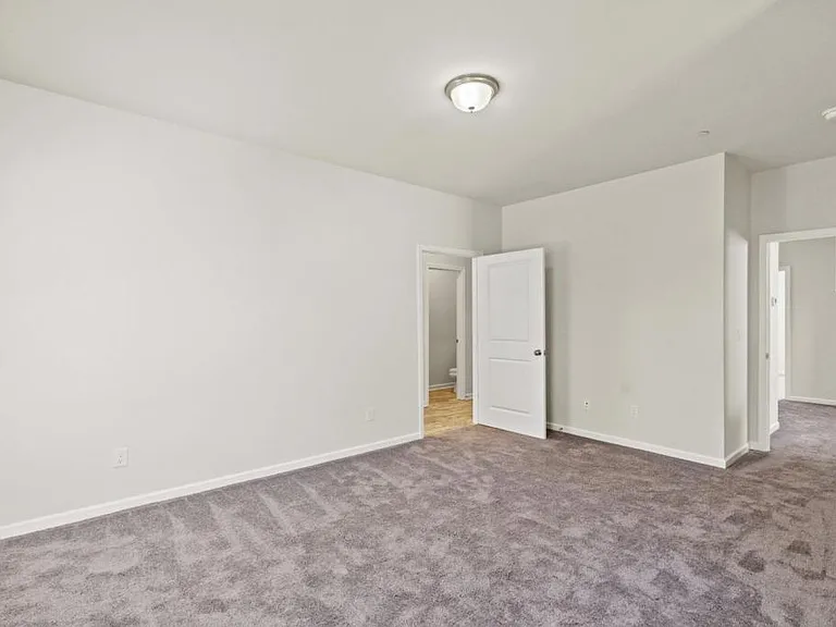 223 Emmett Dr — Photo 27