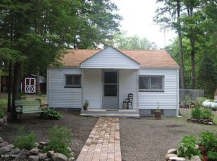 132 Tauschman Rd, Greentown, PA 18426