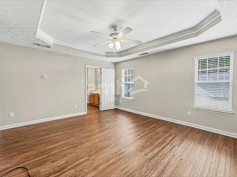 540 Gables Ct — Photo 11