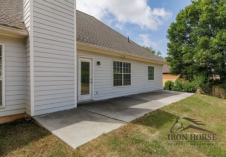 379 Beech Hollow Trl — Photo 26