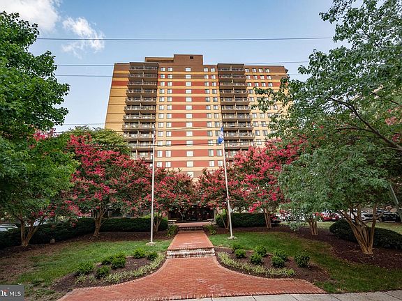 2nd image of 801 N Pitt St APT 809