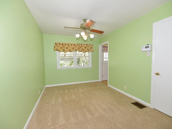 5th image of 1374 Glenbrook Dr