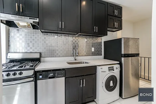 Rented by Bond New York | media 2