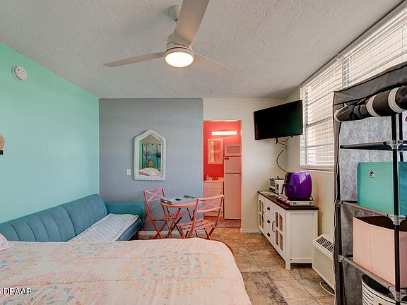 4th image of 1233 S Atlantic Ave #3220