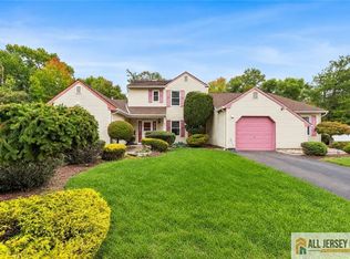92 Woodbury Rd, Edison, NJ 08820
