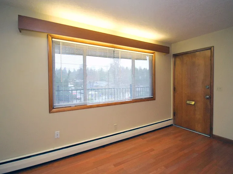 3230 SW Marigold St — Photo 9