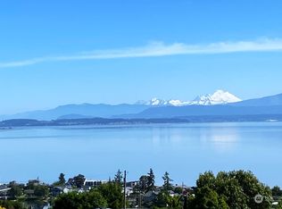 1480 Fairway Dr APT 4, Camano Island, WA