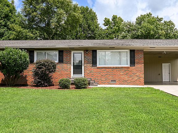 4th image of 3925 Sycamore Dr NW