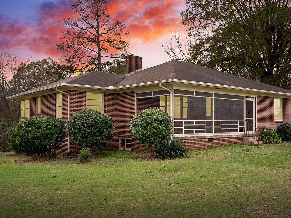 1247 S Main St, Graham, NC 27253 Zillow