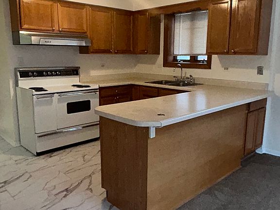 2nd image of 332 S Euclid Ave #5