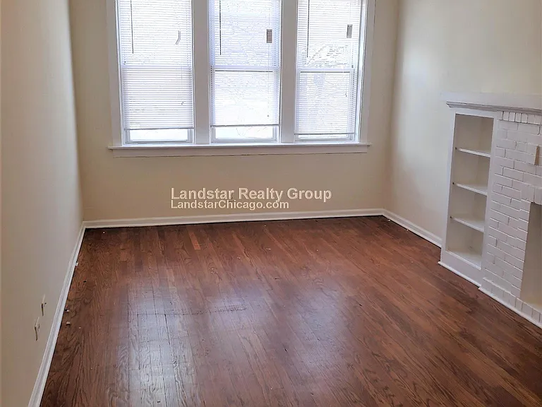 4449 N Hamlin Ave #3 — Photo 3