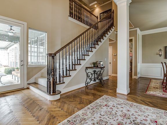 3rd image of 5824 Bassinghall Ln