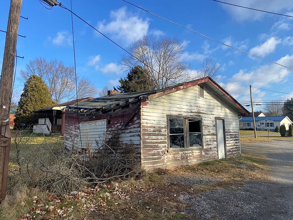 2nd image of 736 Miller St