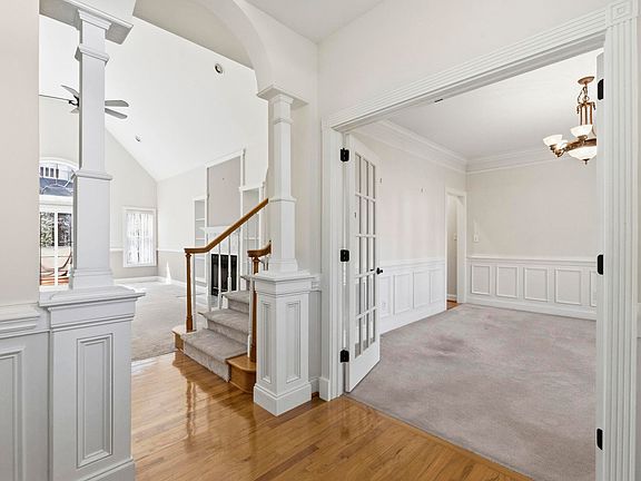 4th image of 191 Pheasant Way