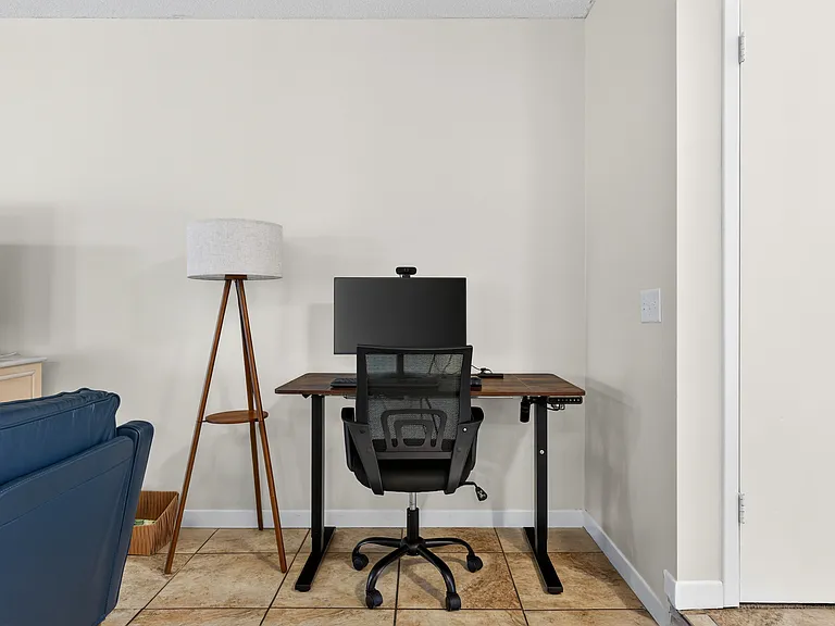 Work Station