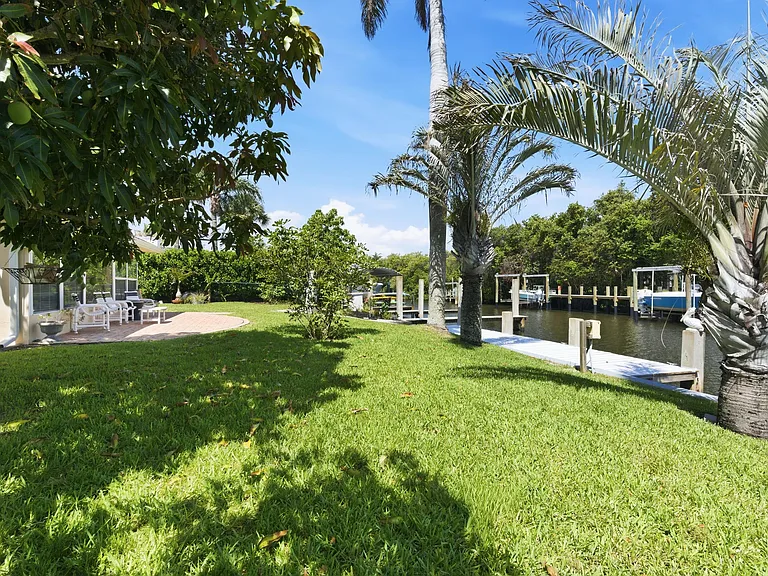 8455 SE Palm St — Photo 27