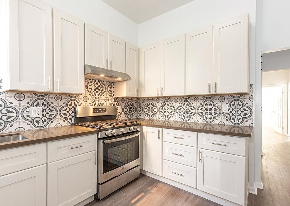 1st image of 128 Duboce Ave