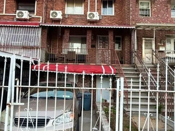 4775 Barnes Avenue, Bronx, NY 10470